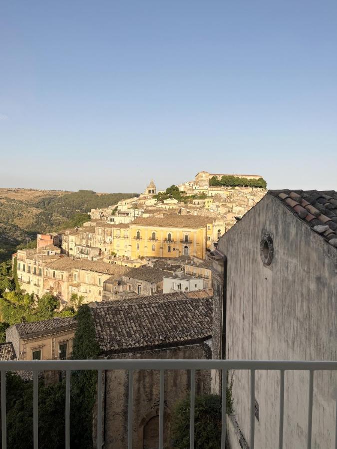 La Casa Di Irene - Suites Con Vista Ragusa Buitenkant foto