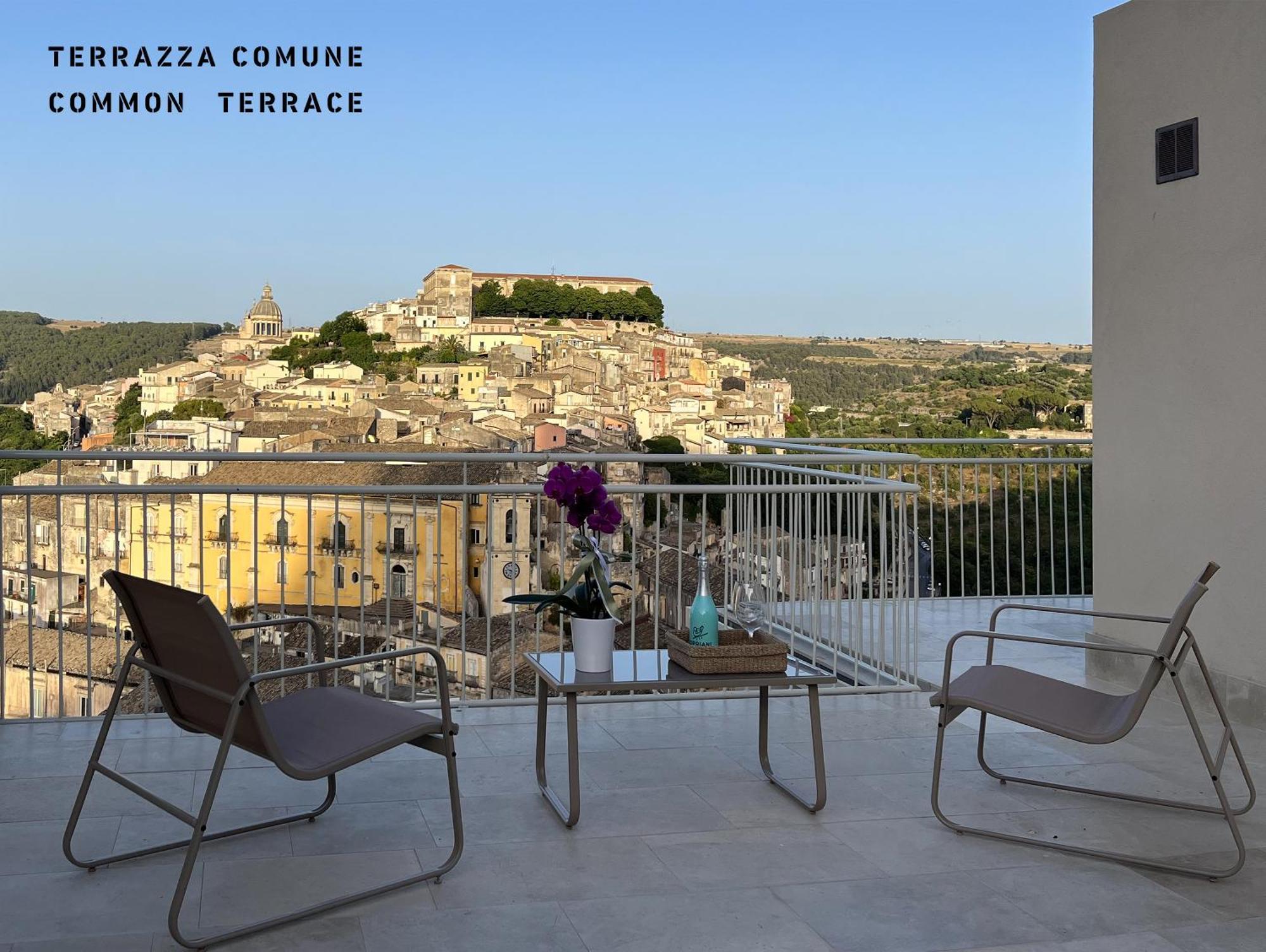 La Casa Di Irene - Suites Con Vista Ragusa Buitenkant foto