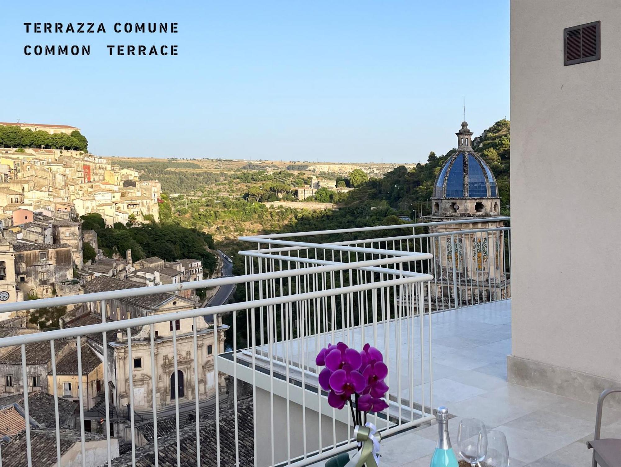 La Casa Di Irene - Suites Con Vista Ragusa Buitenkant foto