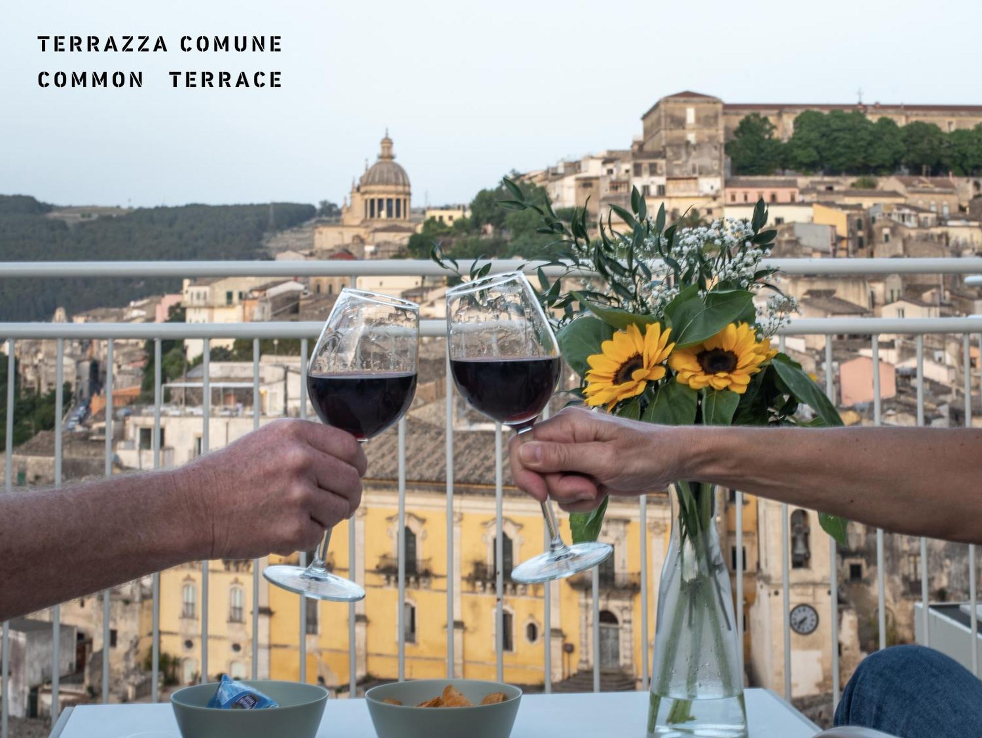 La Casa Di Irene - Suites Con Vista Ragusa Buitenkant foto