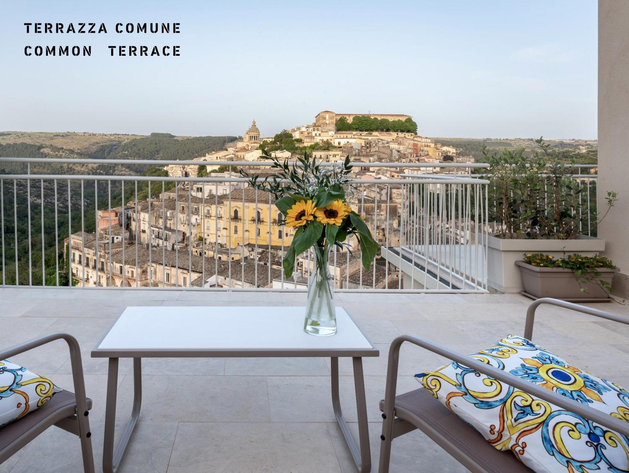 La Casa Di Irene - Suites Con Vista Ragusa Buitenkant foto