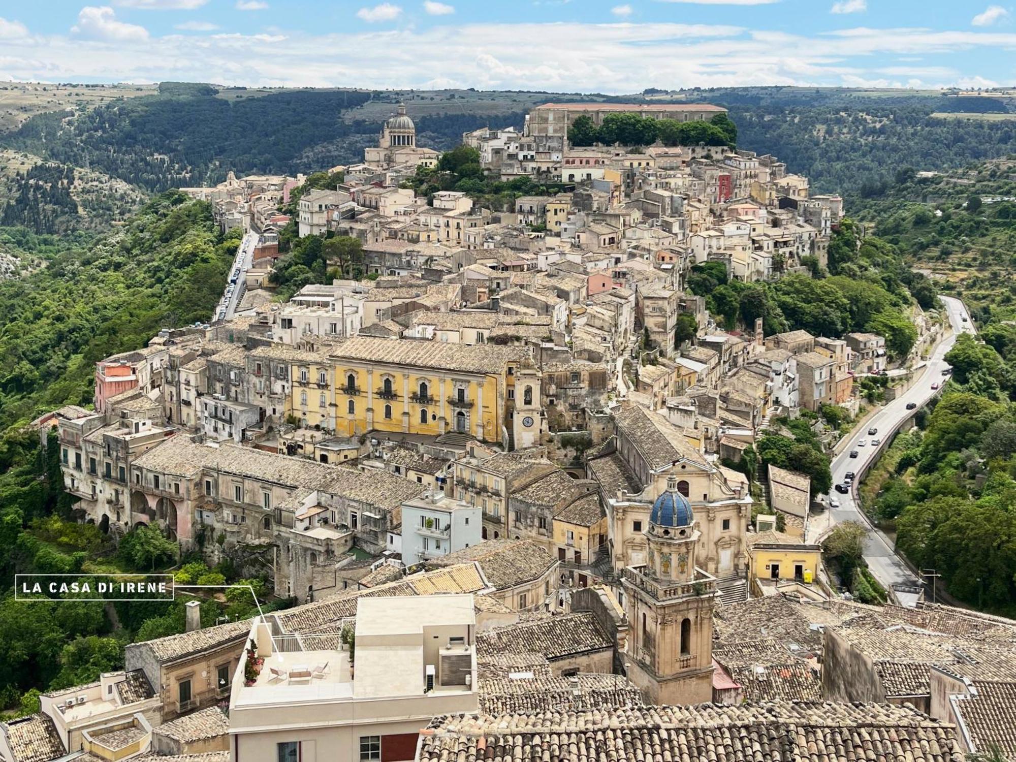 La Casa Di Irene - Suites Con Vista Ragusa Buitenkant foto